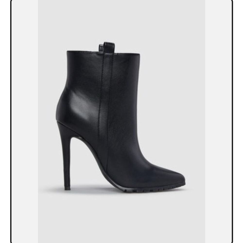 [JUST IN] ShoeDazzle Leopard Print Puffy Strap Heels - Size 9